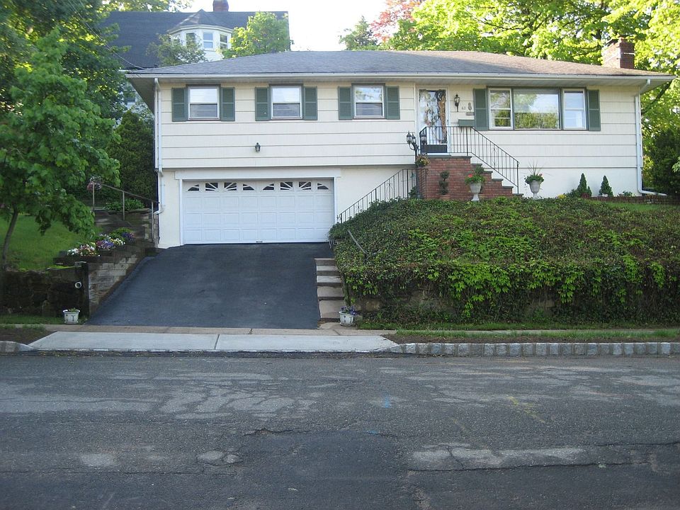 1st image of 62 Arlington Ave