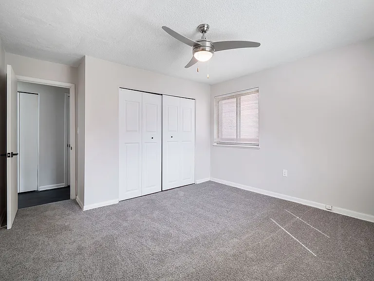 Coventry Mayfield Apartments — Photo 13
