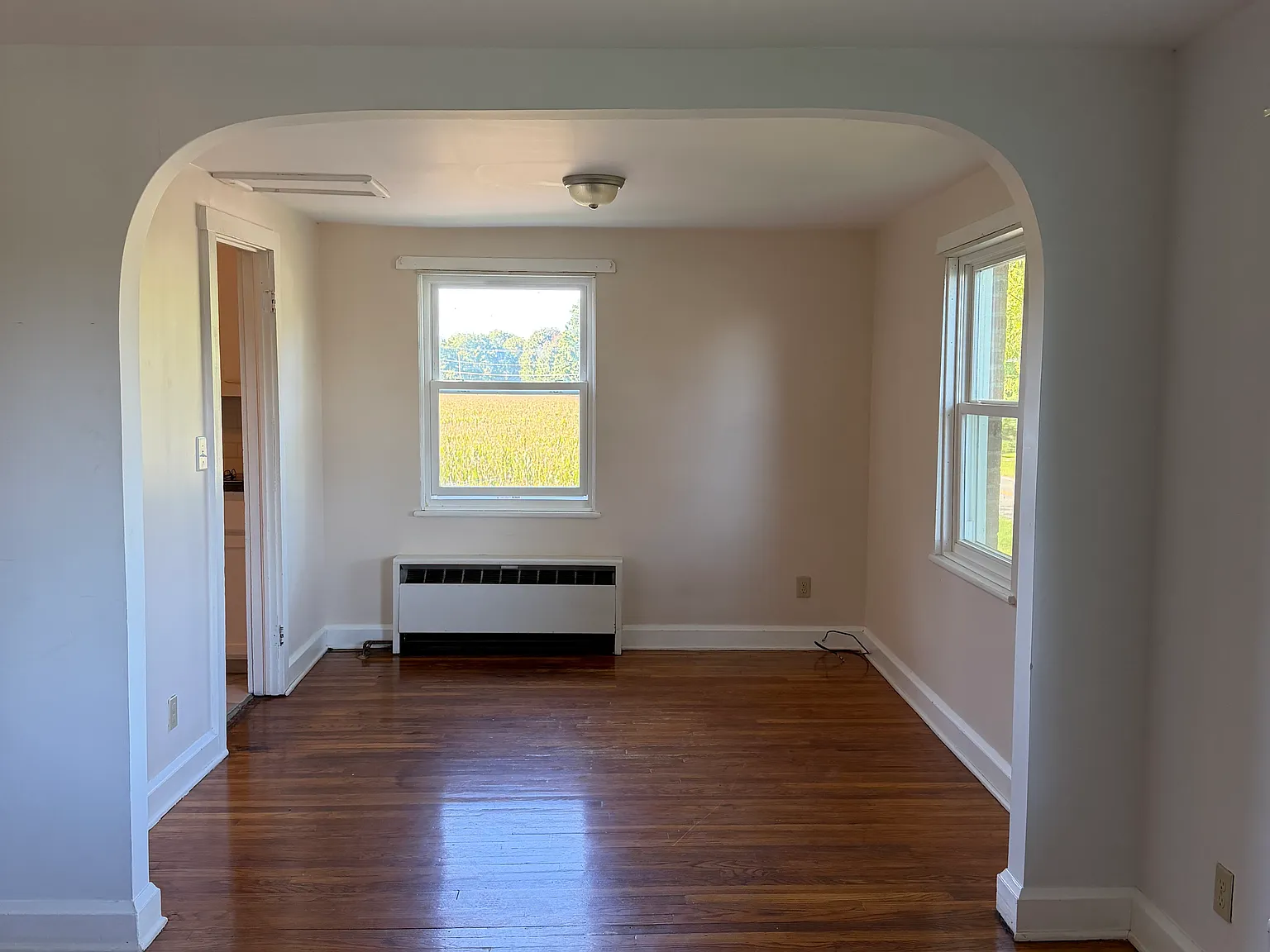 2 bed, 1000 sqft, $1,500 — Photo 2