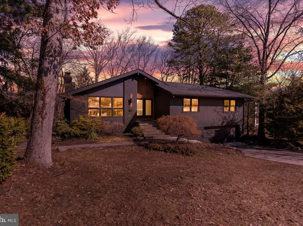 1921 Owl Ct, Cherry Hill, NJ 08003