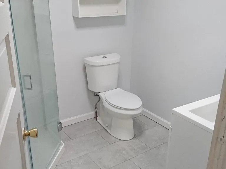 337 Spahr St #1 — Photo 4