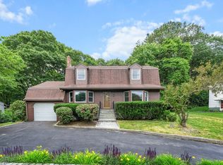 91 Queen Anne Way, Stoughton, MA 02072