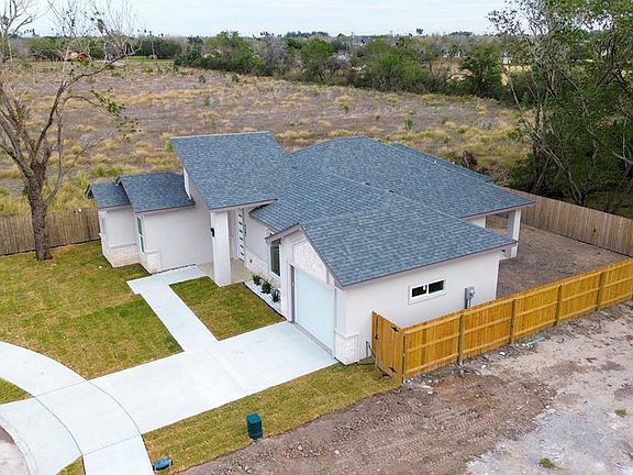 3rd image of 4362 Casamigos St