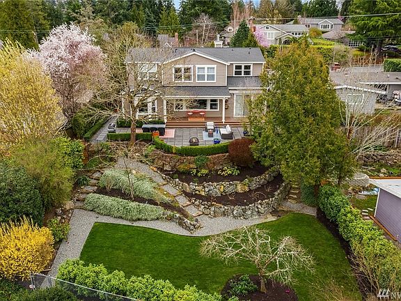 2nd image of 1033 84th Ave NE