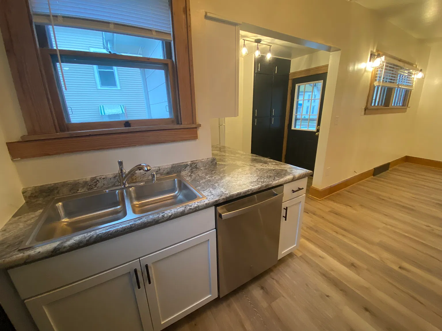 502 E Davenport St. — Photo 2