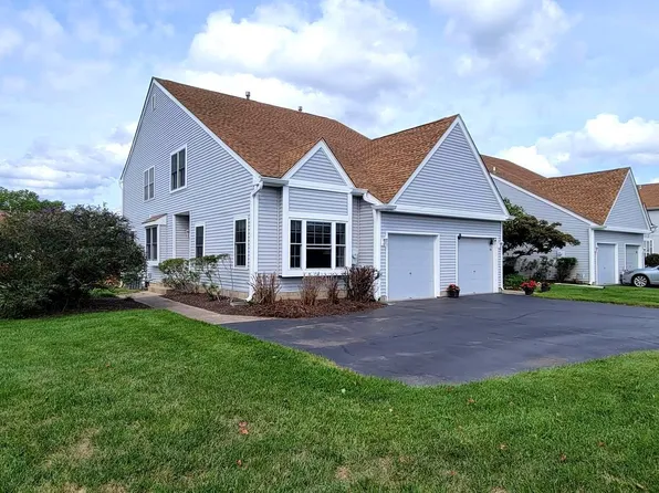 44 Aspen Ct, Bordentown, NJ 08505