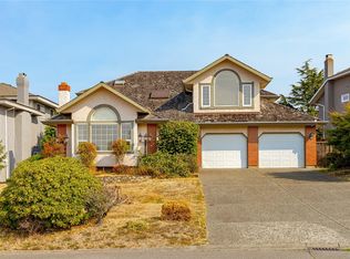 1880 Francisco Ter, Saanich, BC V8N 6J2