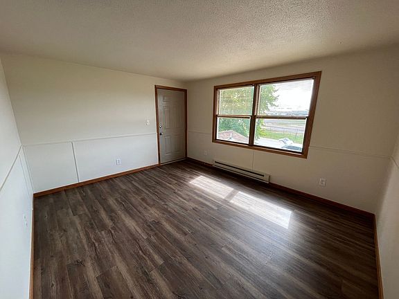 5th image of 1001 Grassman St #17754526