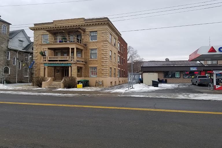 1st image of 212 Court St APT 2