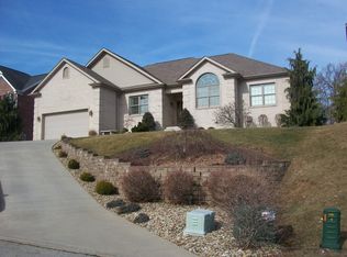 2306 Shamrock Ln, Canonsburg, PA