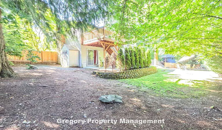 17606 Brook Blvd — Photo 25