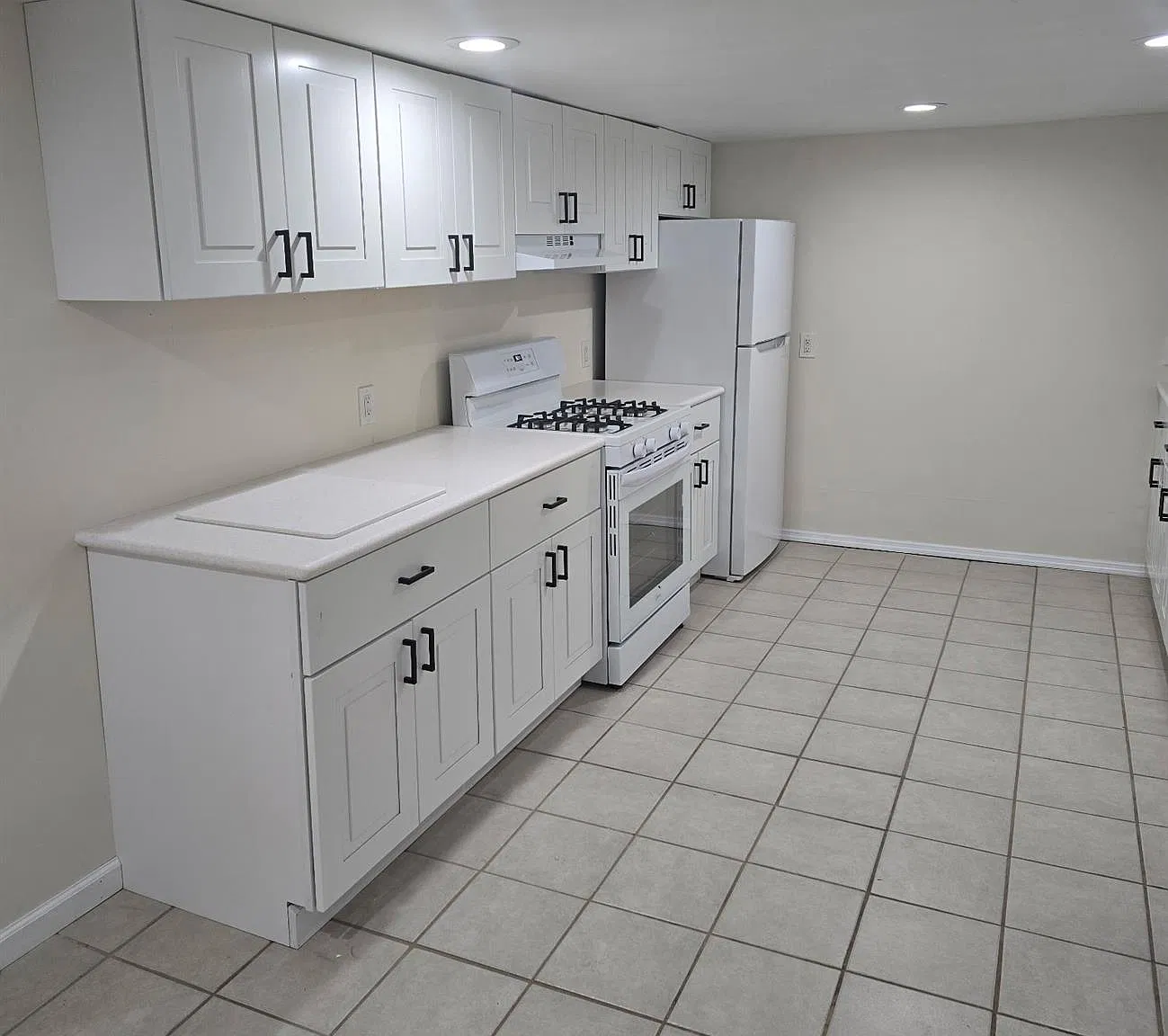 2 bed, 1.0 bath, 700 sqft, $2,800 — Photo 3