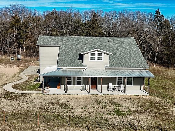2nd image of 1395 County Road 403