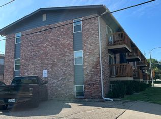 704 Sunset Ave #10, Manhattan, KS 66502
