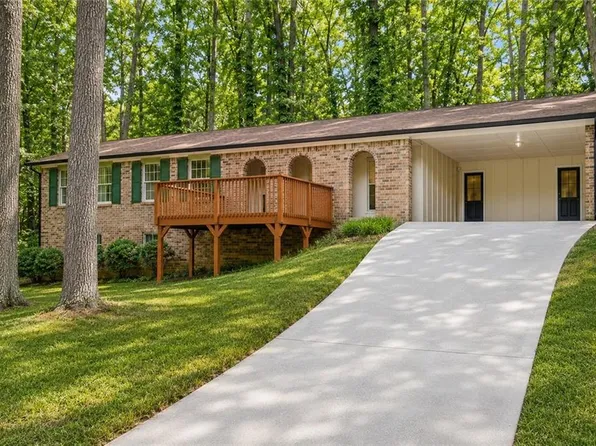 6542 Payton Woods Ln, Tucker, GA 30084