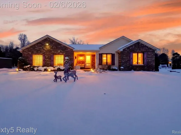 4730 Bretton Ln, Highland, MI 48356