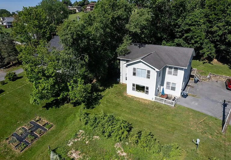 1321 Mount Clinton Pike #A — Photo 18