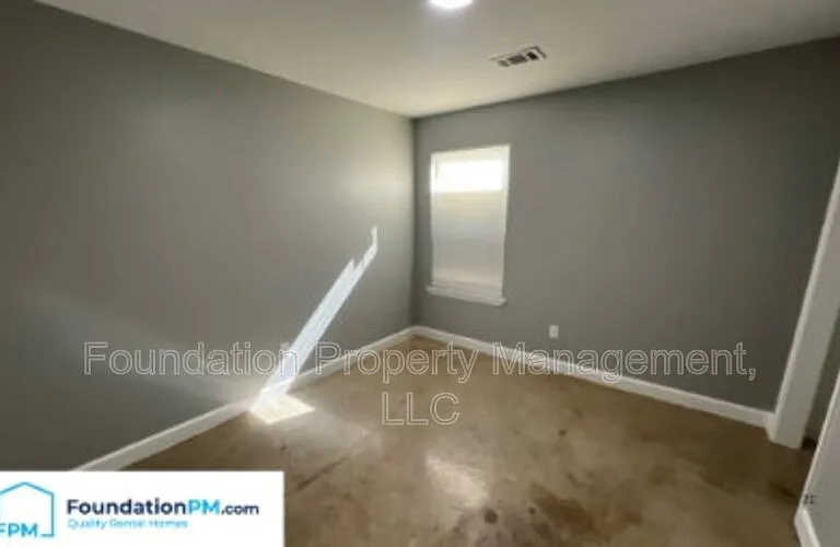 1273 Englewood St — Photo 19