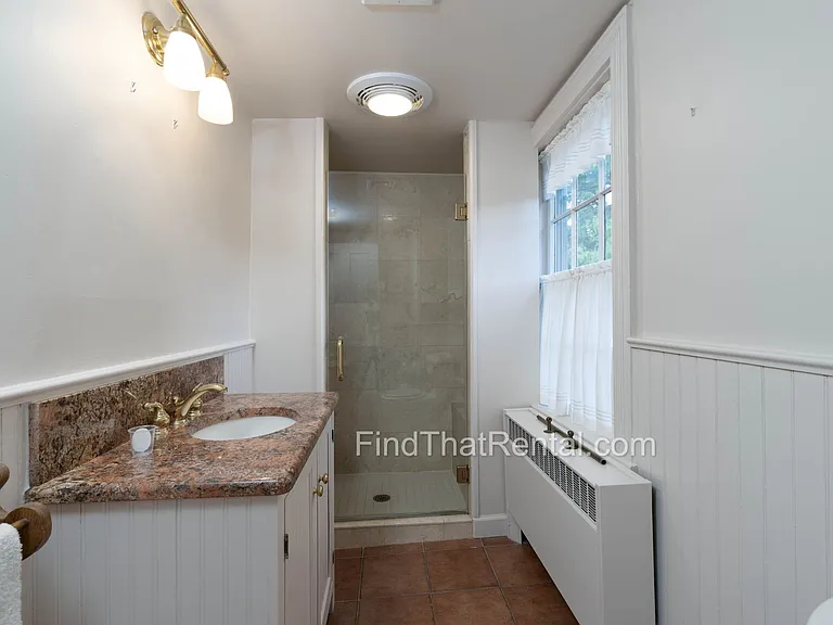 136 W Pomfret St — Photo 39