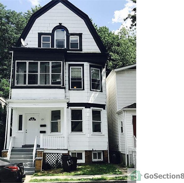 1st image of 128 Steuben St #1
