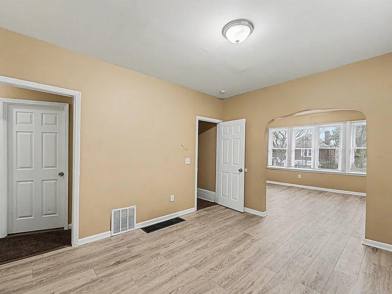 3226 Carter St — Photo 6