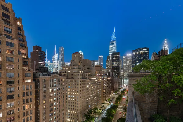Sold by Douglas Elliman | media 12