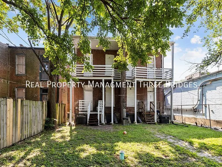 3411 Cherokee St — Photo 2