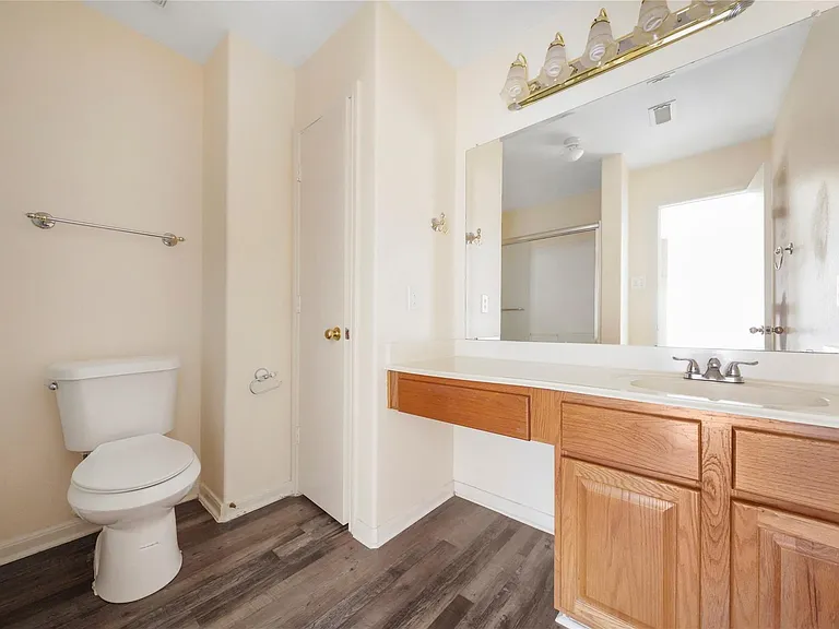20410 Pomegranate Ln — Photo 11