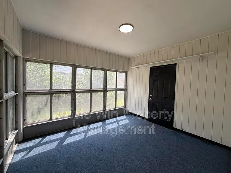 2257 Luxmore Dr — Photo 12