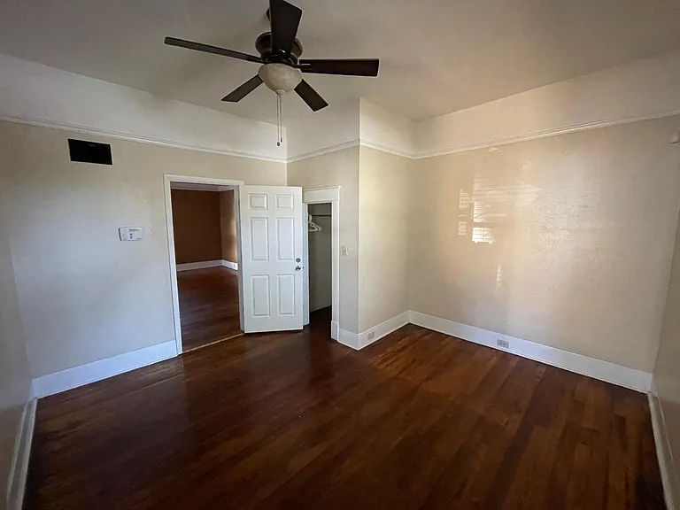 345 5th Ave N #5 — Photo 9