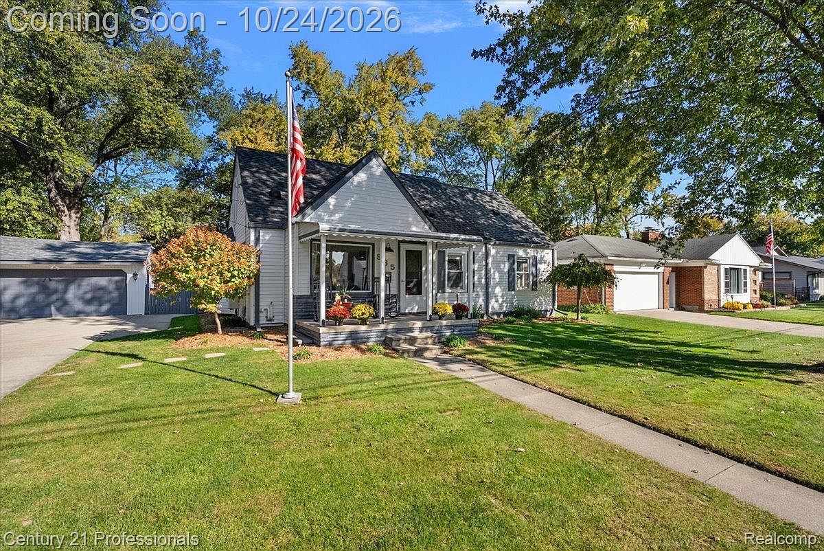 935 Ottawa Dr, photo 2