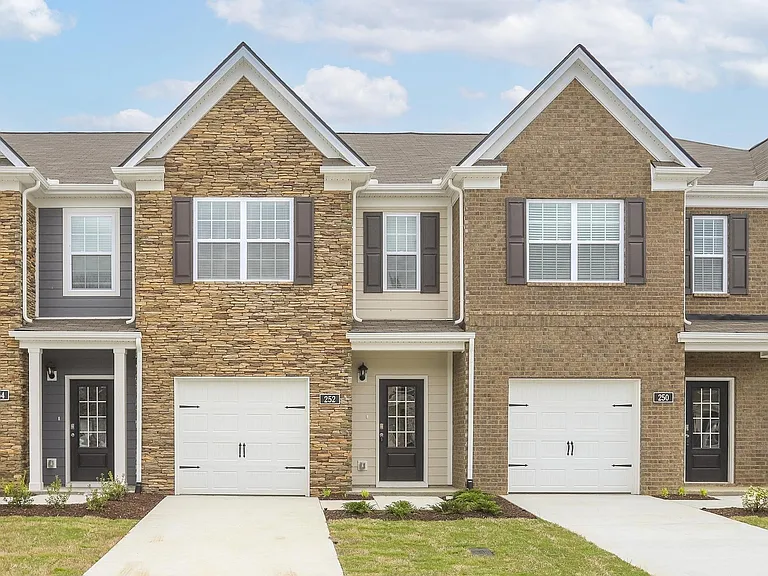 250 Hazel Ln — Photo 1