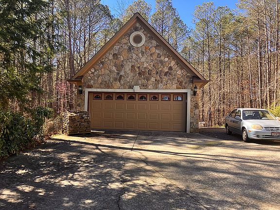 Detached 2 car garage