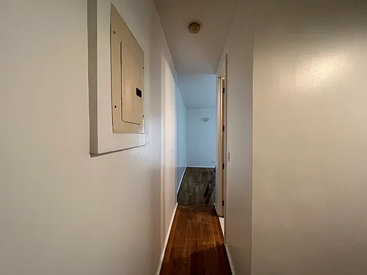 Rented by CITY SKYLINE REALTY INC | media 21