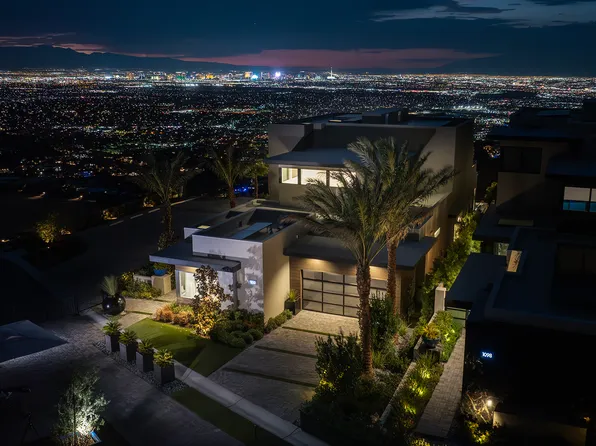 SkyVu Residence 1 Plan 2 - Two-Level Plan, SkyVu