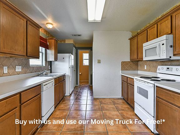 4th image of 2905 Blackburn Dr