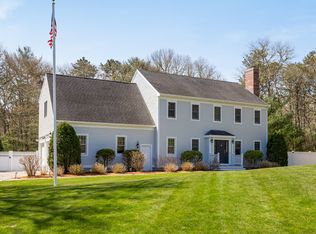 8 Blue Castle Dr, Mashpee, MA 02649