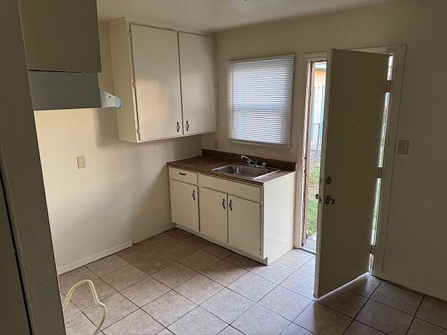 2nd image of 1283 Genevieve St