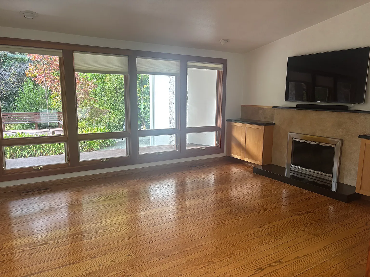 5 bed, 3340 sqft, $13,500 — Photo 4