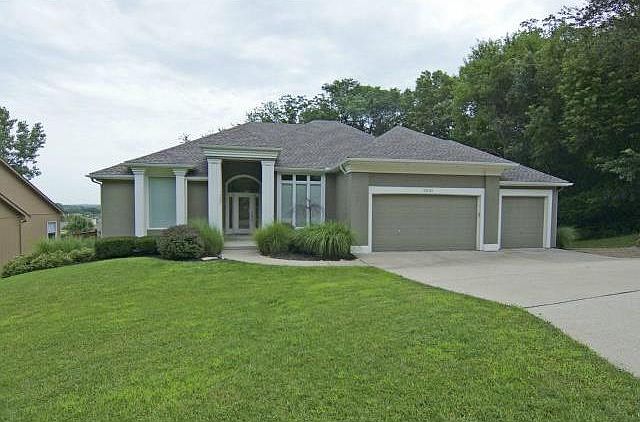 1st image of 5601 NE Coral Dr