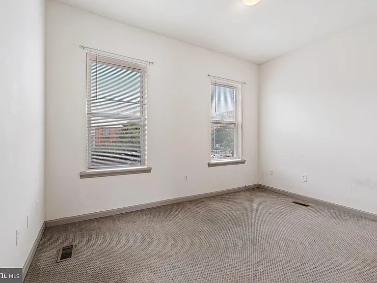 2116 N Carlisle St — Photo 22