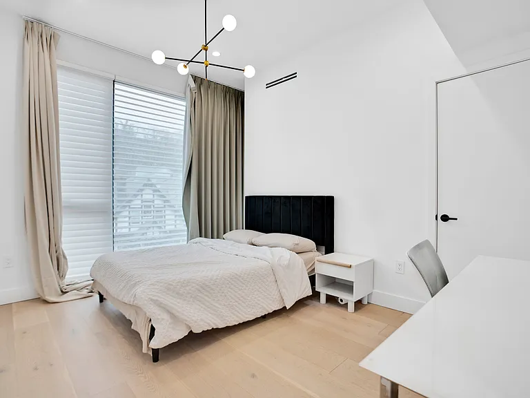 7 Adelaide Pl — Photo 18
