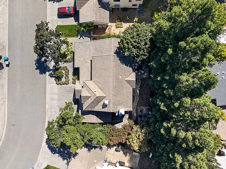 133 Madrid Way — Photo 54
