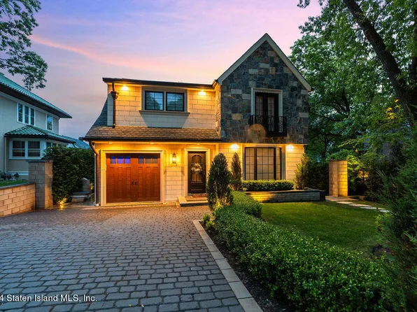 9 Inwood Rd, Staten Island, NY 10301