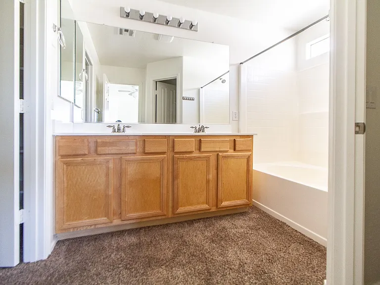 3873 E Bridgeport Pkwy — Photo 12