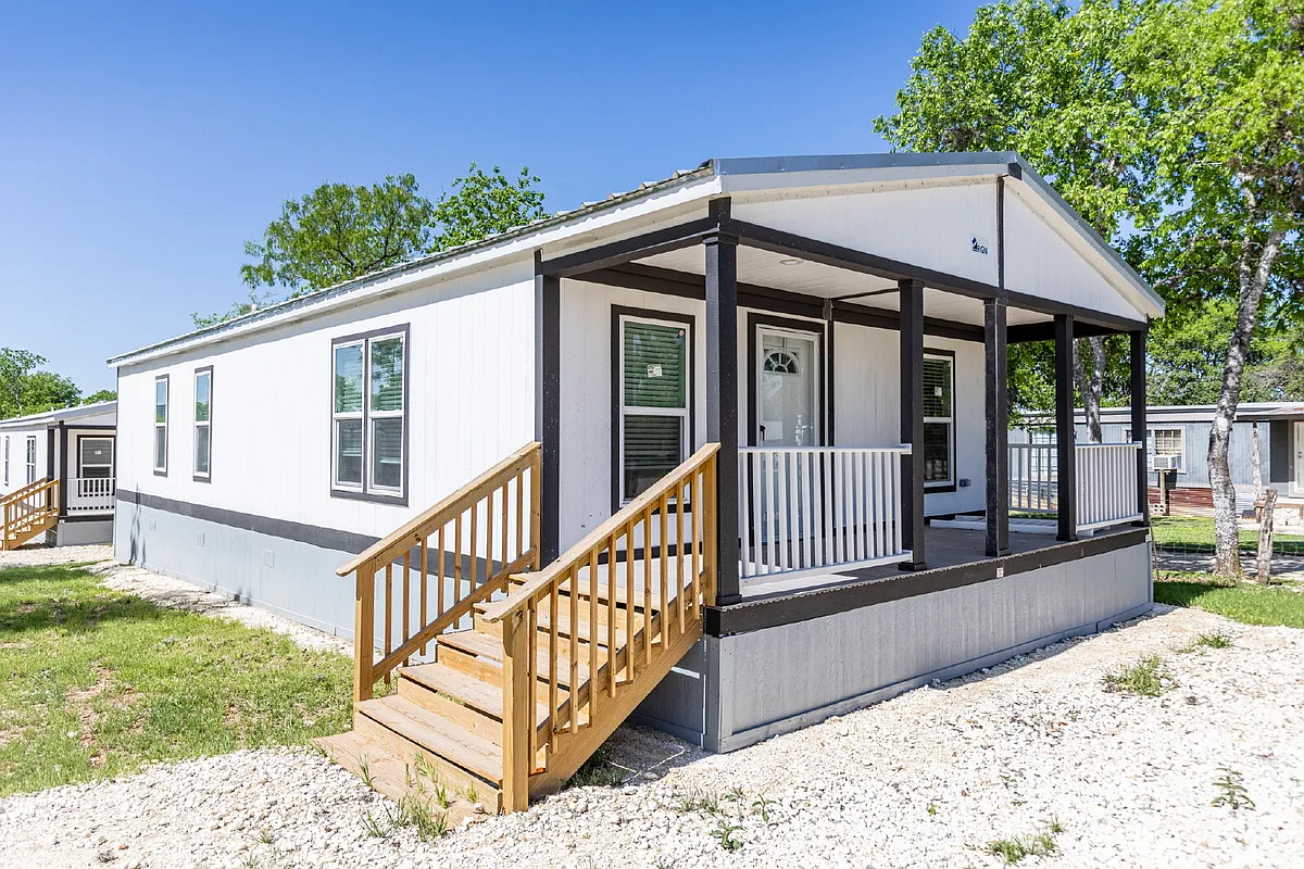 Building Photo - 193 Live Oaks St #1