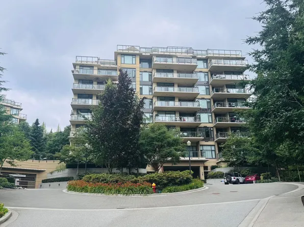 1415 Parkway Blvd #301, Coquitlam, BC V3E 0C7