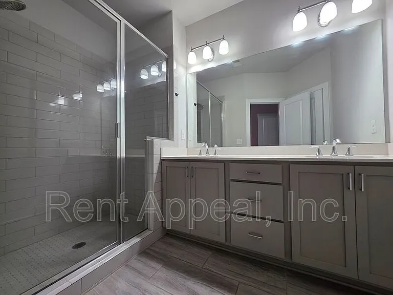 3779 Oxford Cir — Photo 15