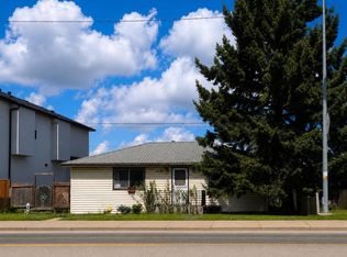 8132 S Bowness Rd NW, Calgary, AB T3B0H6