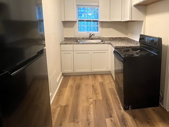 4th image of 4019 Mersington Ave